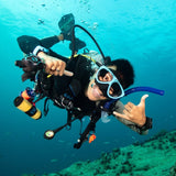 happy-diver-with-excellent-buoyancy